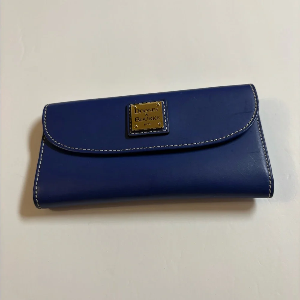 Dooney & Bourke Cobalt Blue Leather Continental Wallet with Logo Plaque - Picture 2 of 11